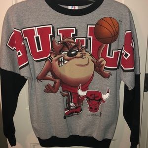 Vintage 1998 Bulls/ Looney Tunes Sweatshirt